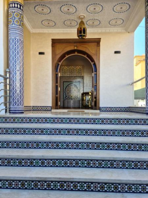 magnifique appartement de 250m2 dans villa avec piscine